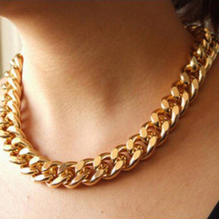 Thick chain clavicle chain